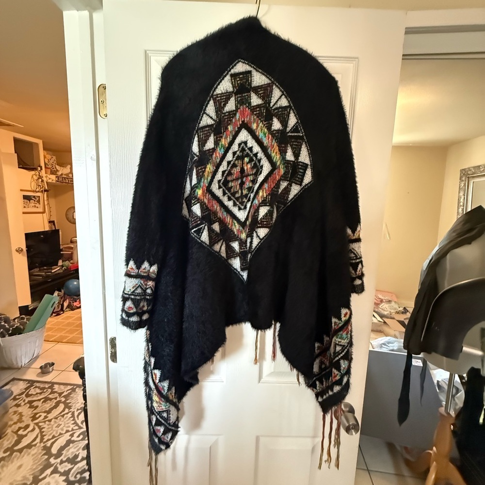 NWT Easel Cardigan/Shawl size S/M style# 116923 Super soft/Black/Colorful. - Picture 3 of 9